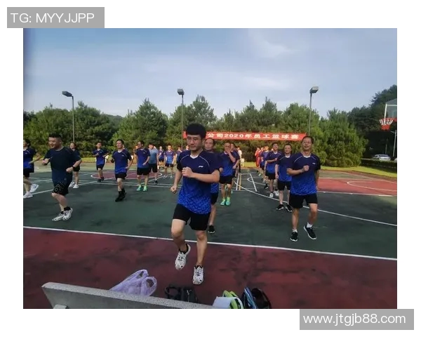 广州篮球队的团队协作揭秘：如何在赛场上实现完美配合与默契合作